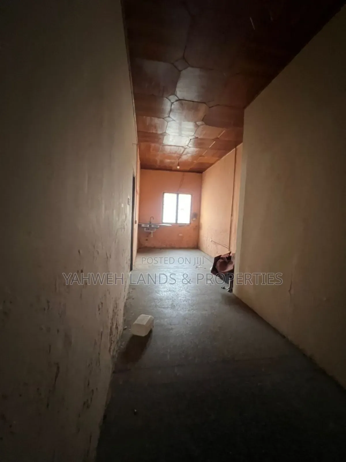 5bdrm House in Spintex for sale
