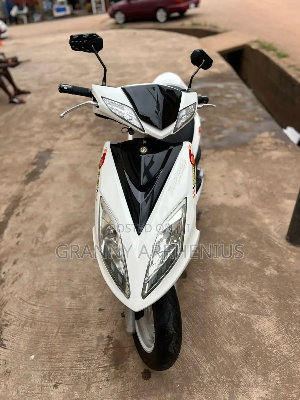 SYM Symnh 2019 White