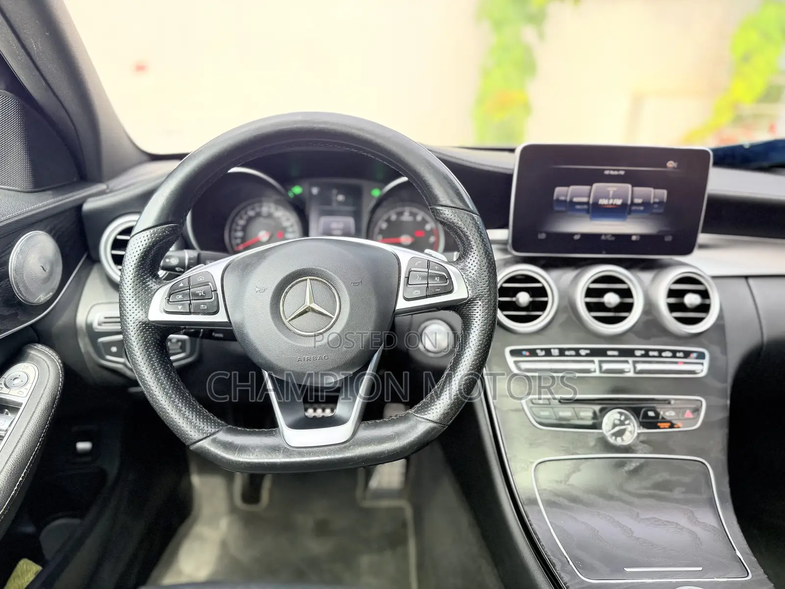 Mercedes-Benz C300 2016 Black