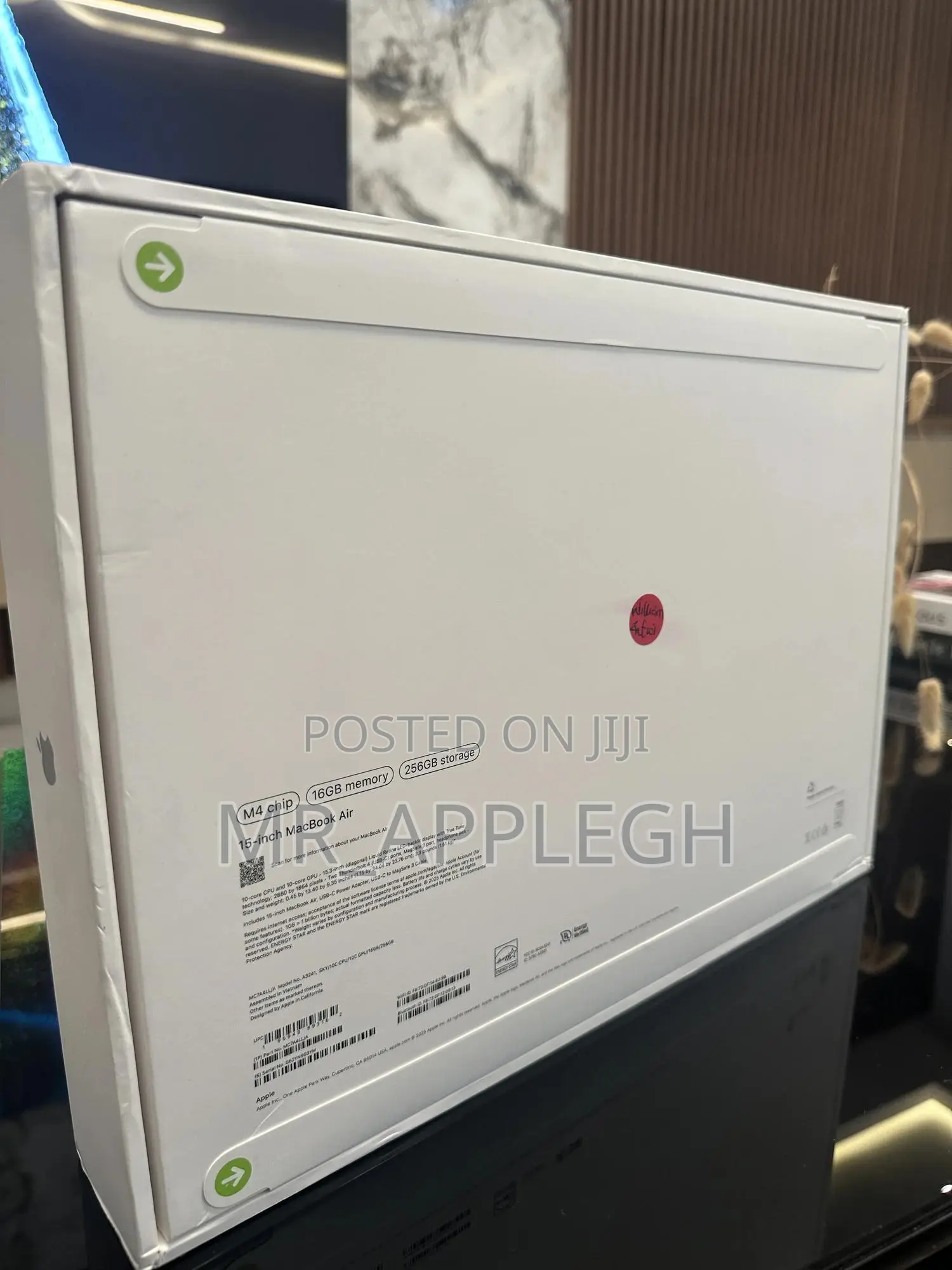 New Laptop Apple MacBook Air 2025 M4 15-inch 16GB Apple M4 SSD 256GB