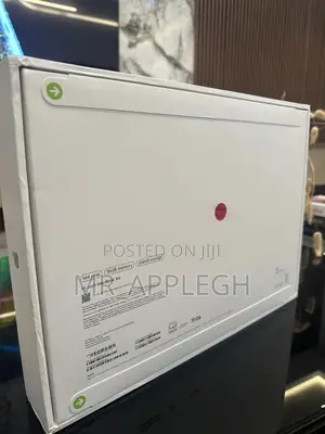 New Laptop Apple MacBook Air 2025 M4 15-inch 16GB Apple M4 SSD 256GB