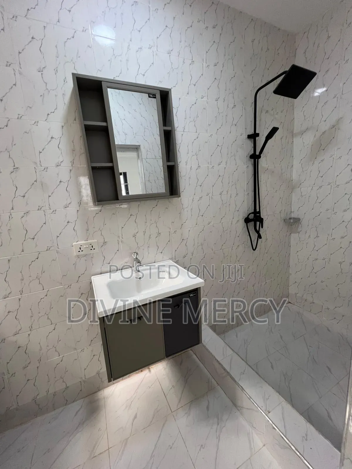 3bdrm Bungalow in Adade Kasoa, Awutu Senya East Municipal for sale