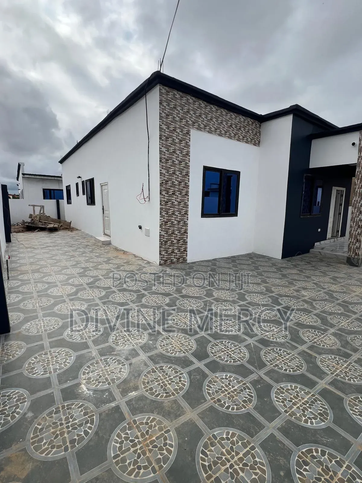 3bdrm Bungalow in Adade Kasoa, Awutu Senya East Municipal for sale