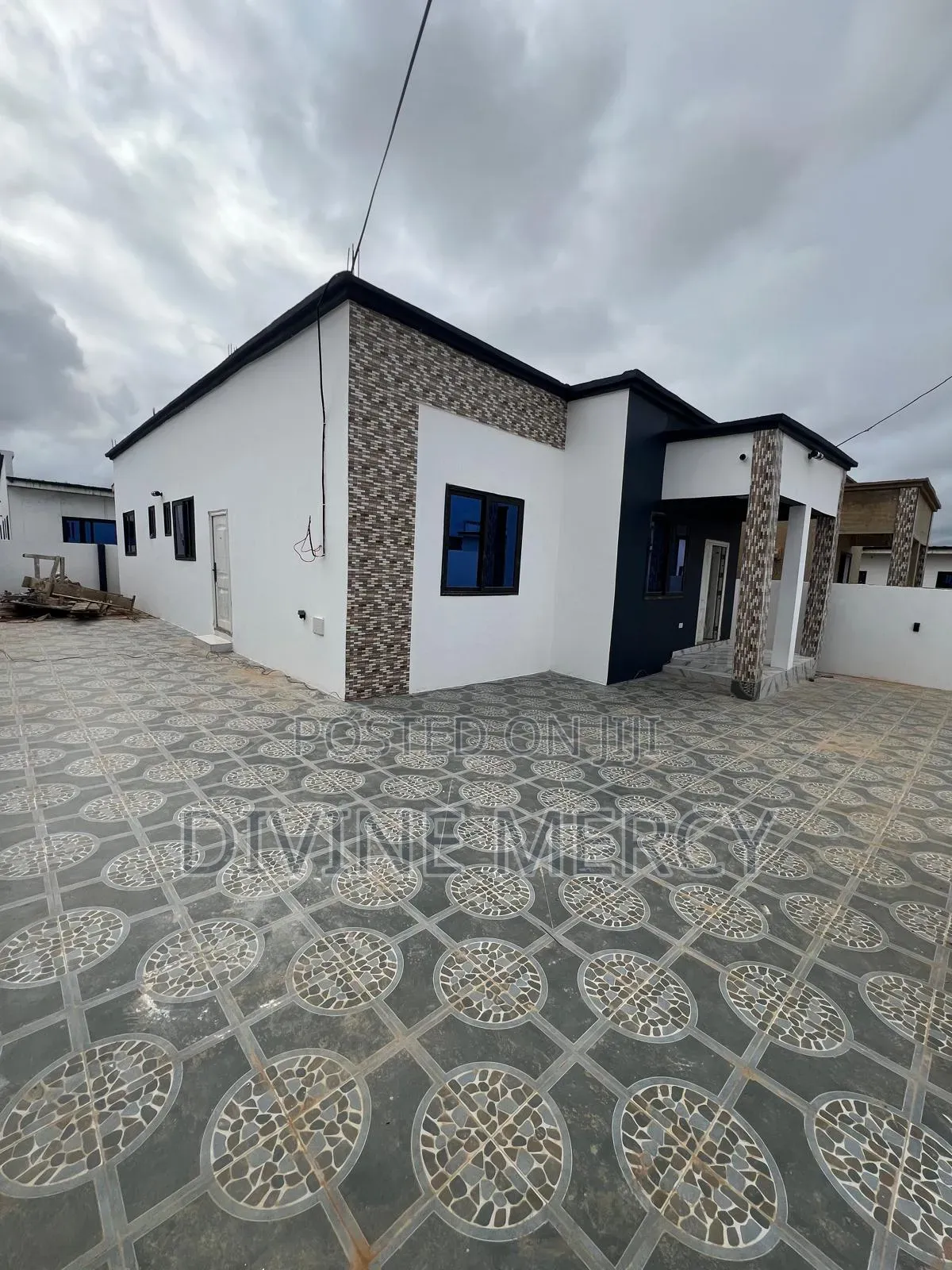 3bdrm Bungalow in Adade Kasoa, Awutu Senya East Municipal for sale