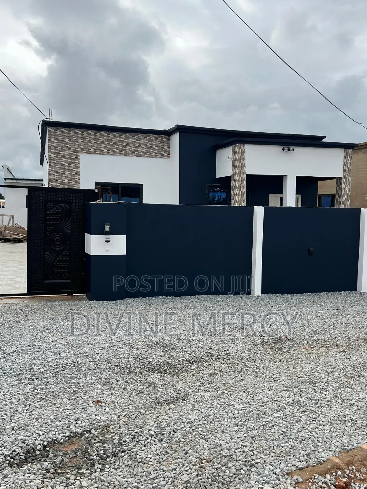 3bdrm Bungalow in Adade Kasoa, Awutu Senya East Municipal for sale