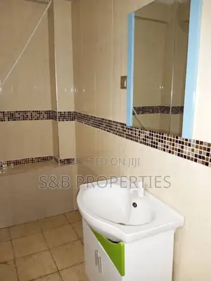3bdrm Apartment in Ashomang Estate for rent