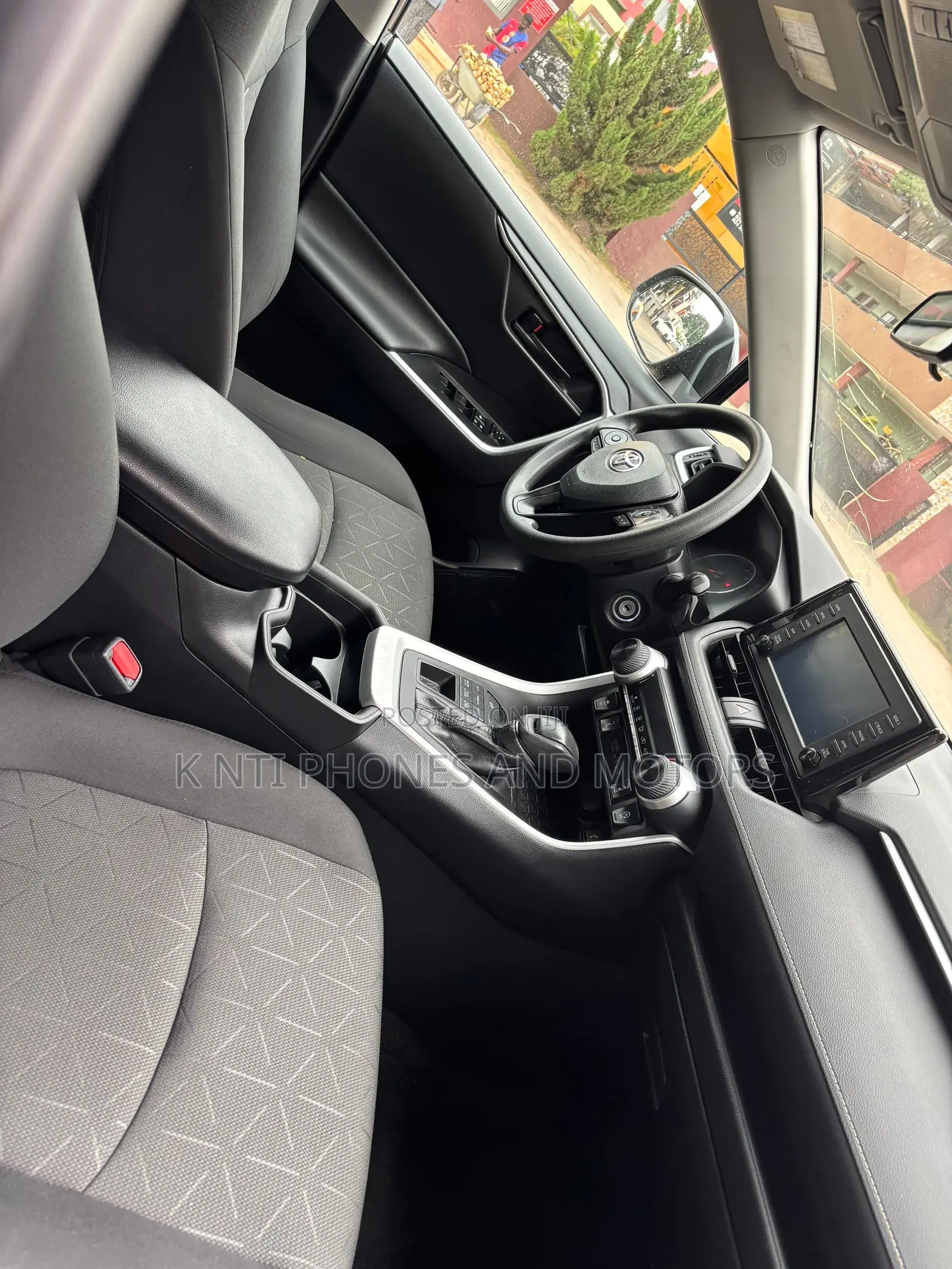 Toyota RAV4 Limited 2022 Gray