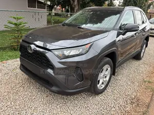 Toyota RAV4 Limited 2022 Gray