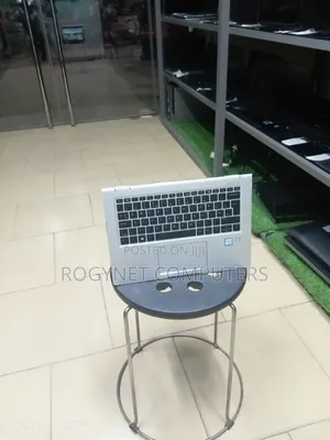 Laptop HP EliteBook 1030 8GB Intel Core i7 SSD 256GB