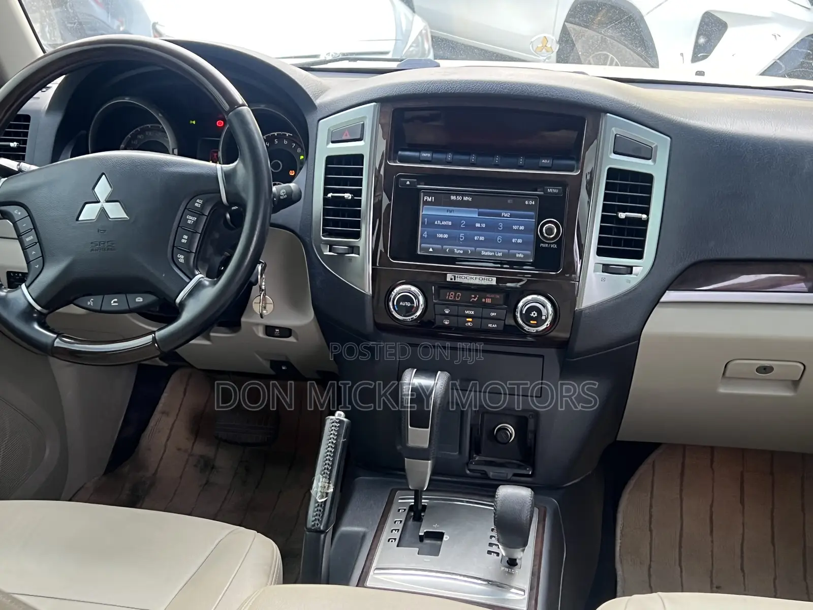 Mitsubishi Pajero V80 3.8 V6 GLS 2020 White
