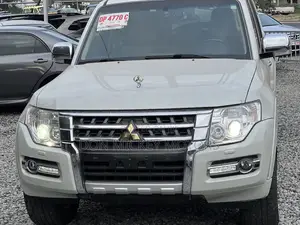 Mitsubishi Pajero V80 3.8 V6 GLS 2020 White