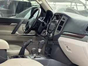 Mitsubishi Pajero V80 3.8 V6 GLS 2020 White