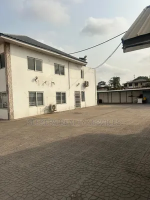 Office Space or Showroom for Rent at Ringroad