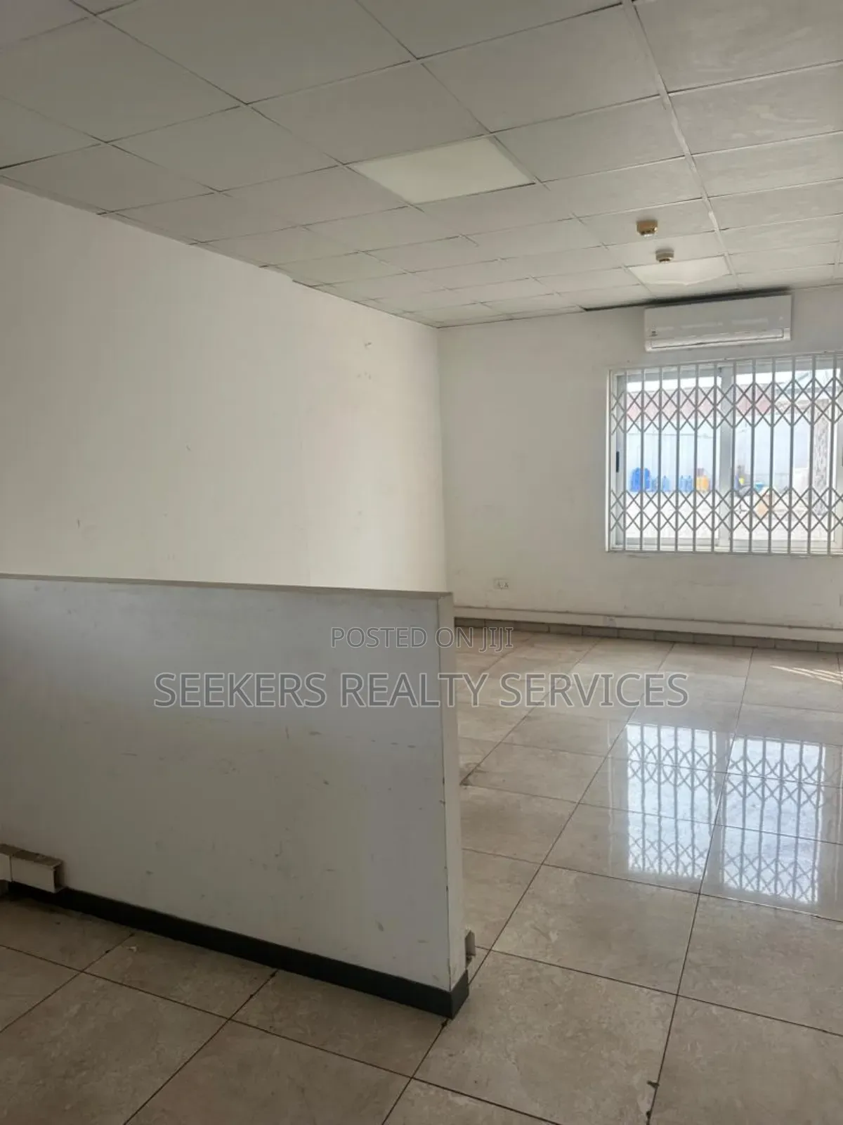 Office Space or Showroom for Rent at Ringroad