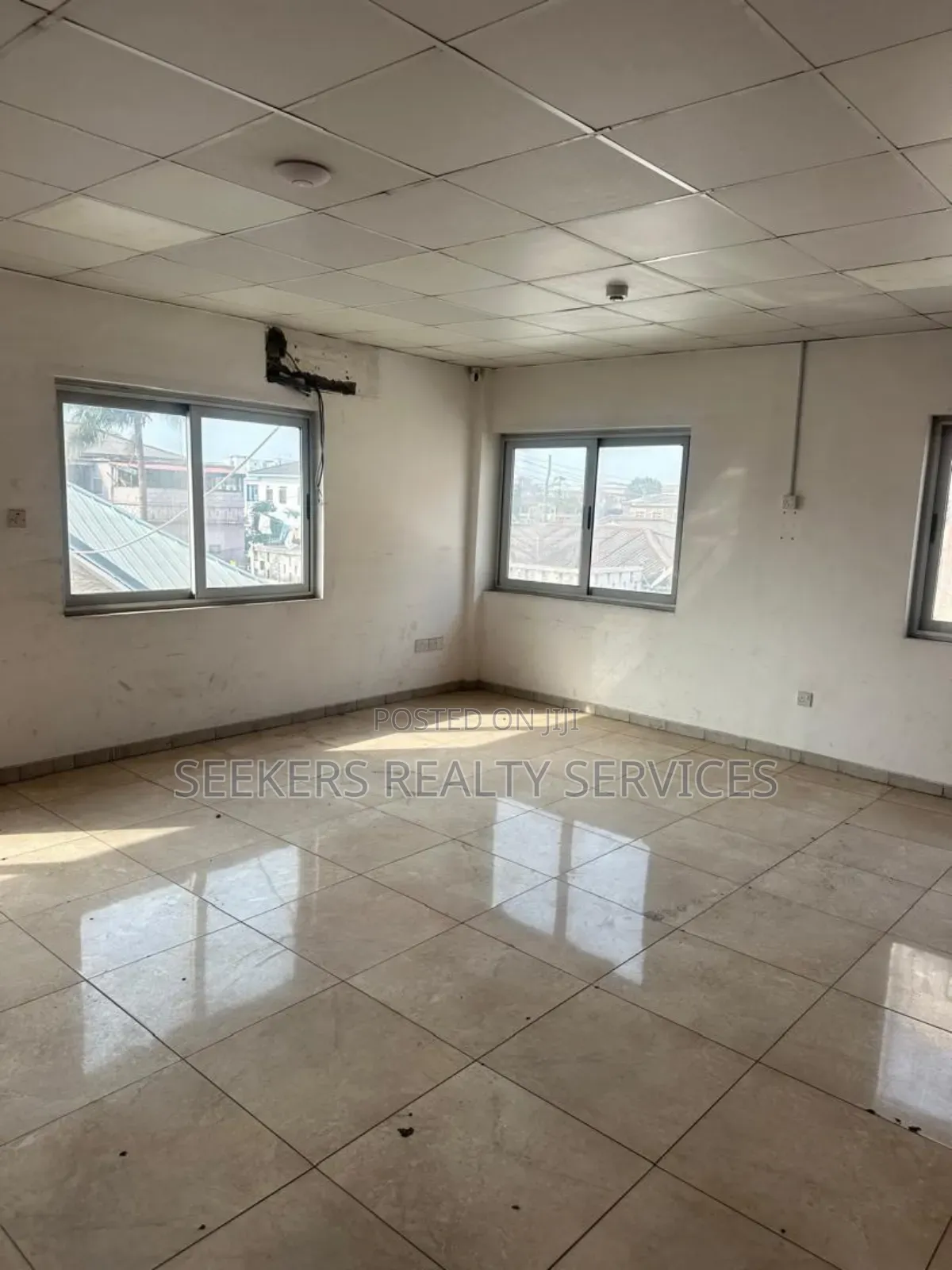 Office Space or Showroom for Rent at Ringroad
