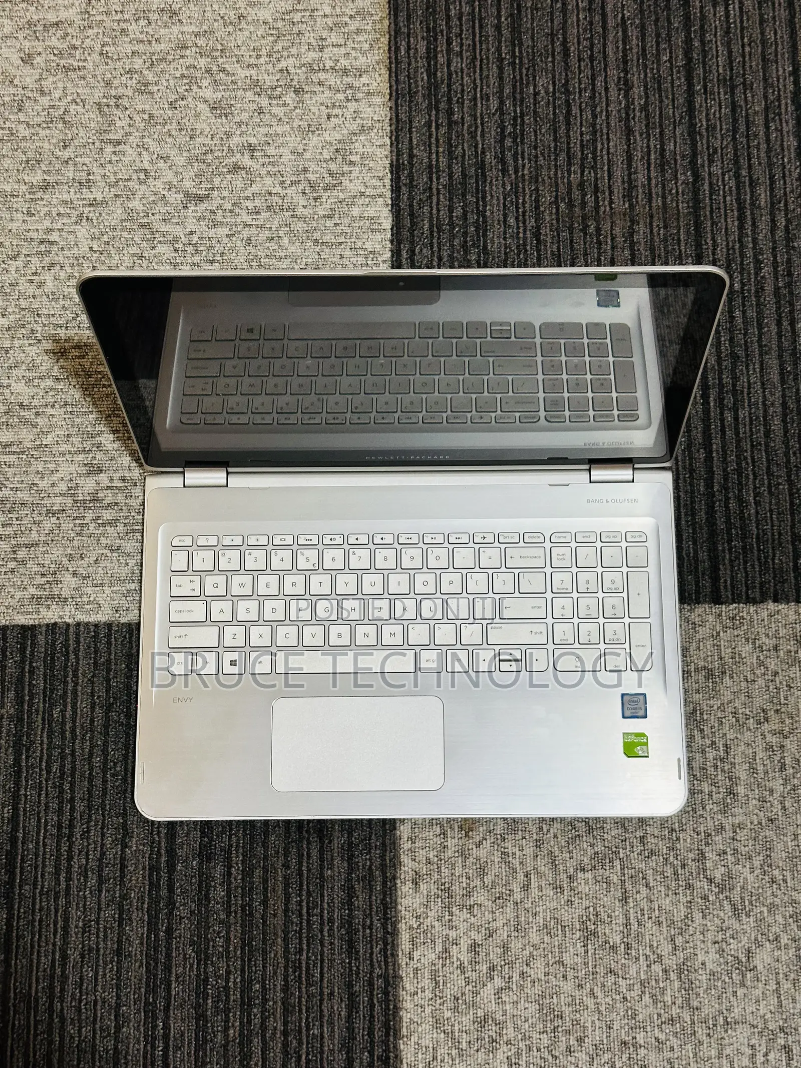 Laptop HP Envy x360 8GB Intel Core i5 SSD 256GB