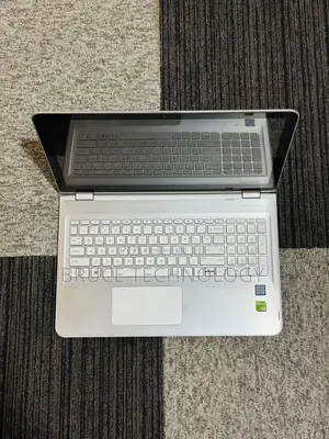Laptop HP Envy x360 8GB Intel Core i5 SSD 256GB