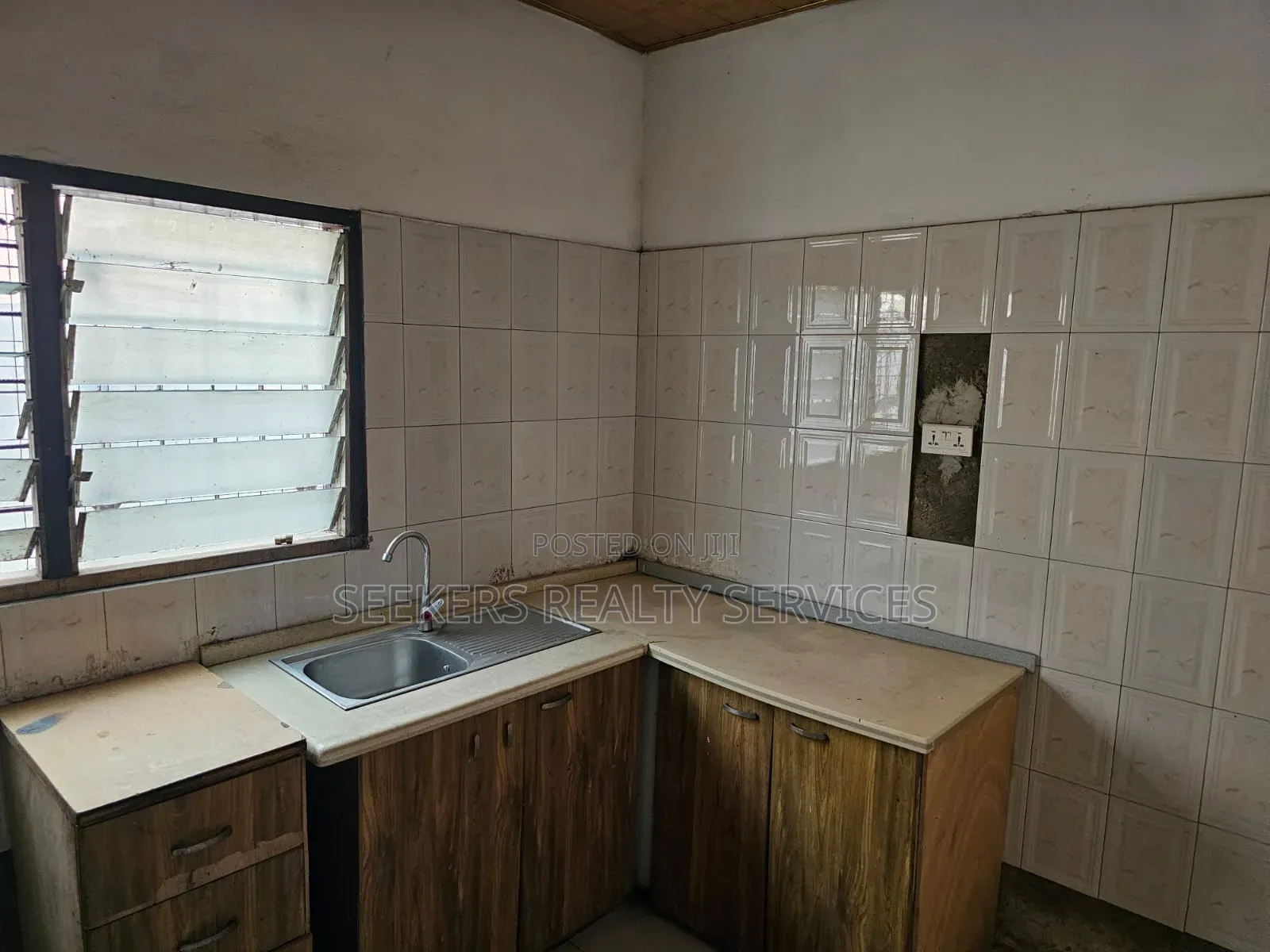 3bdrm House in Seekers Realty, Anyaa for sale