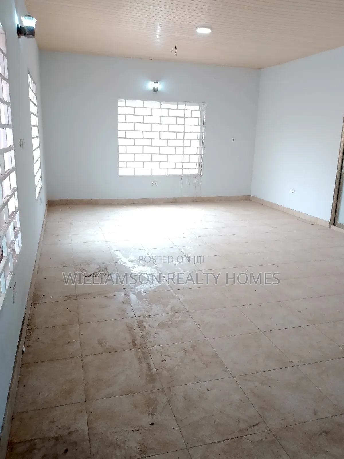 5bdrm House in Community 18 Area, Spintex for rent
