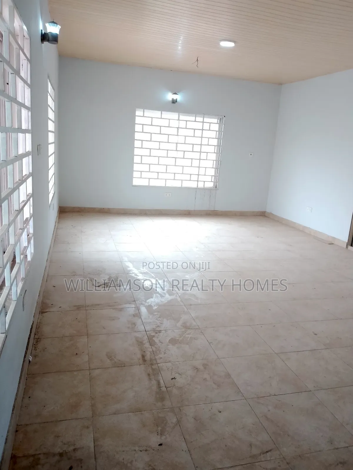 5bdrm House in Community 18 Area, Spintex for rent