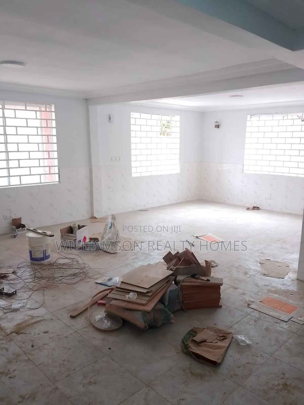 5bdrm House in Community 18 Area, Spintex for rent