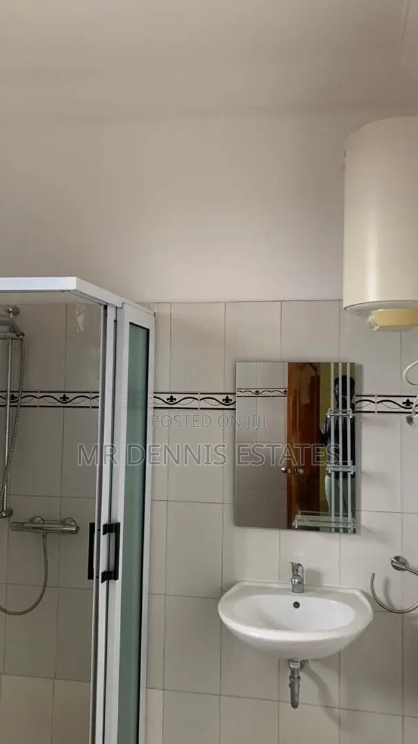 5bdrm Apartment in Tuba, Toll Booth for rent