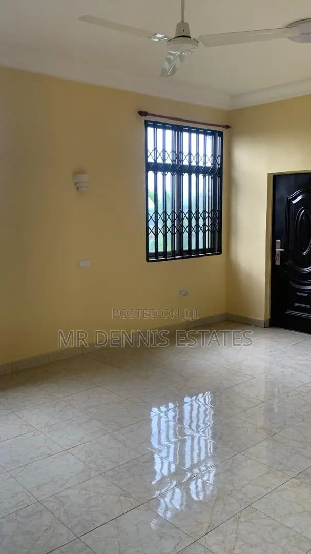 5bdrm Apartment in Tuba, Toll Booth for rent