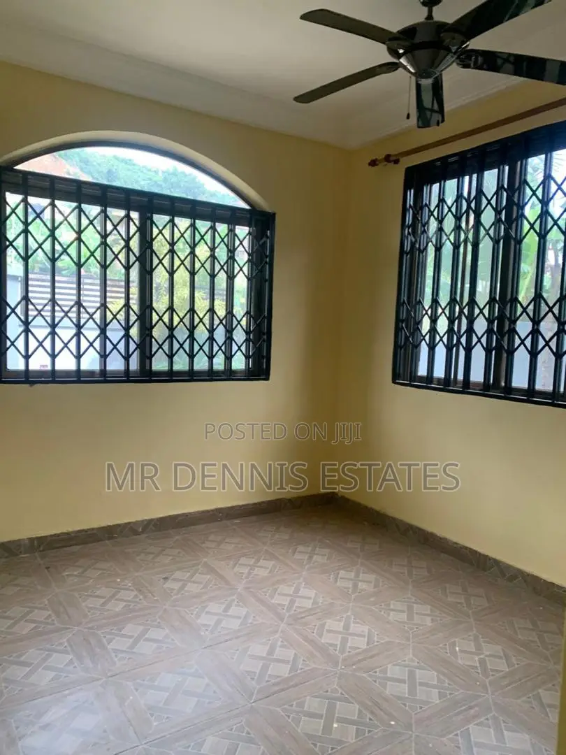 5bdrm Apartment in Tuba, Toll Booth for rent