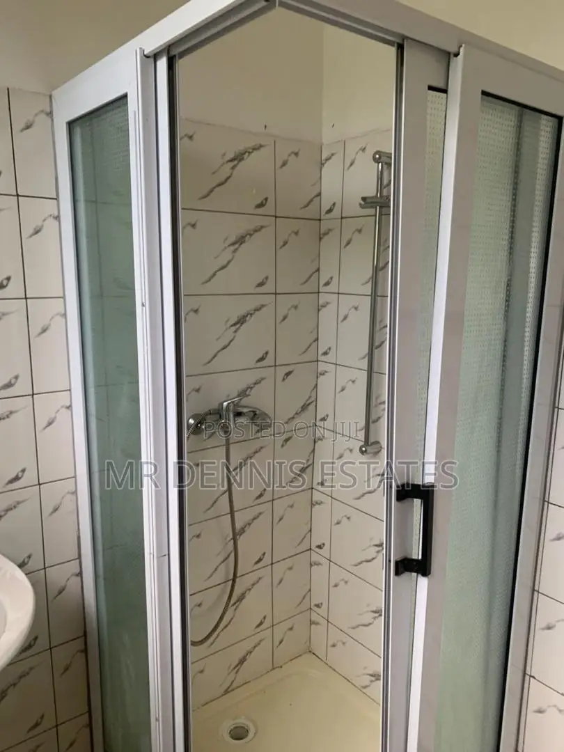 5bdrm Apartment in Tuba, Toll Booth for rent
