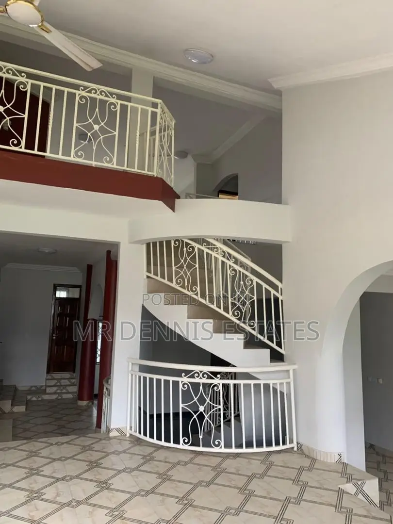 5bdrm Apartment in Tuba, Toll Booth for rent