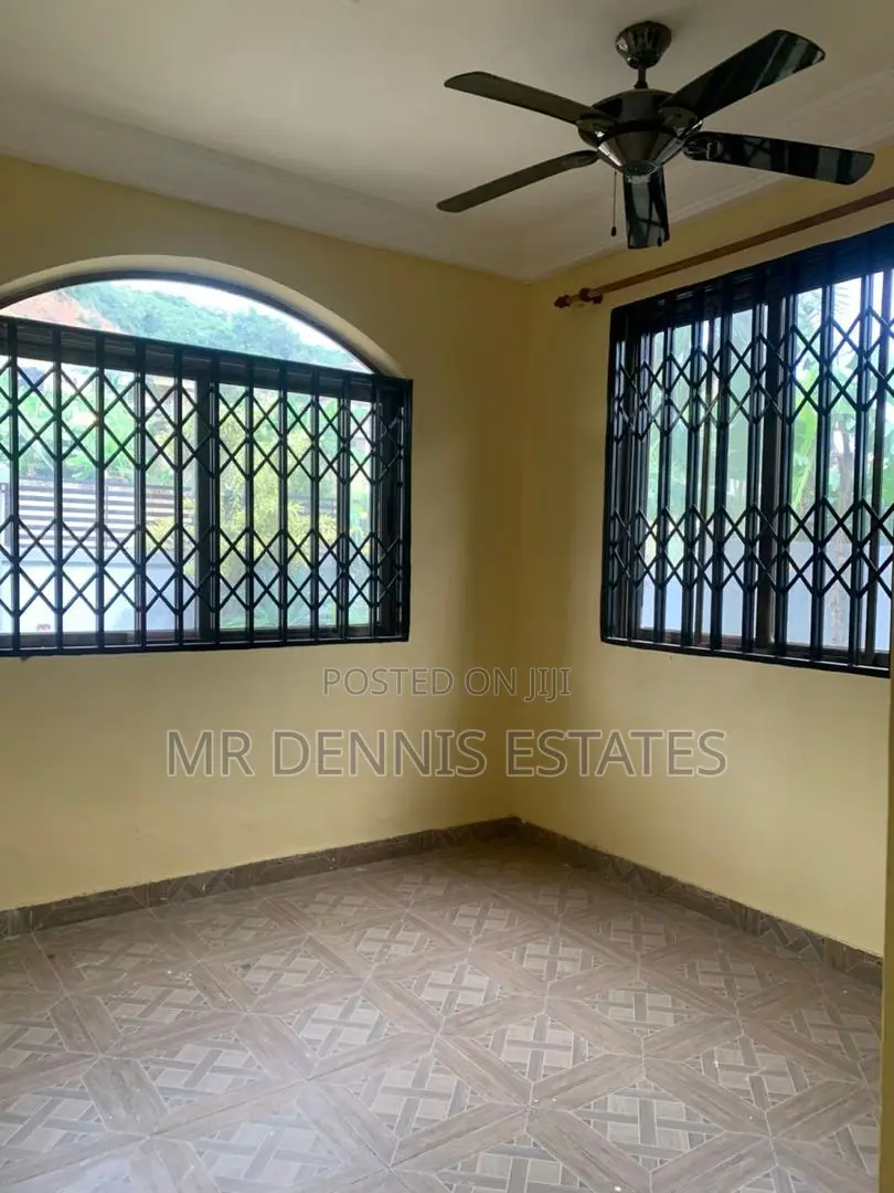 5bdrm Apartment in Tuba, Toll Booth for rent