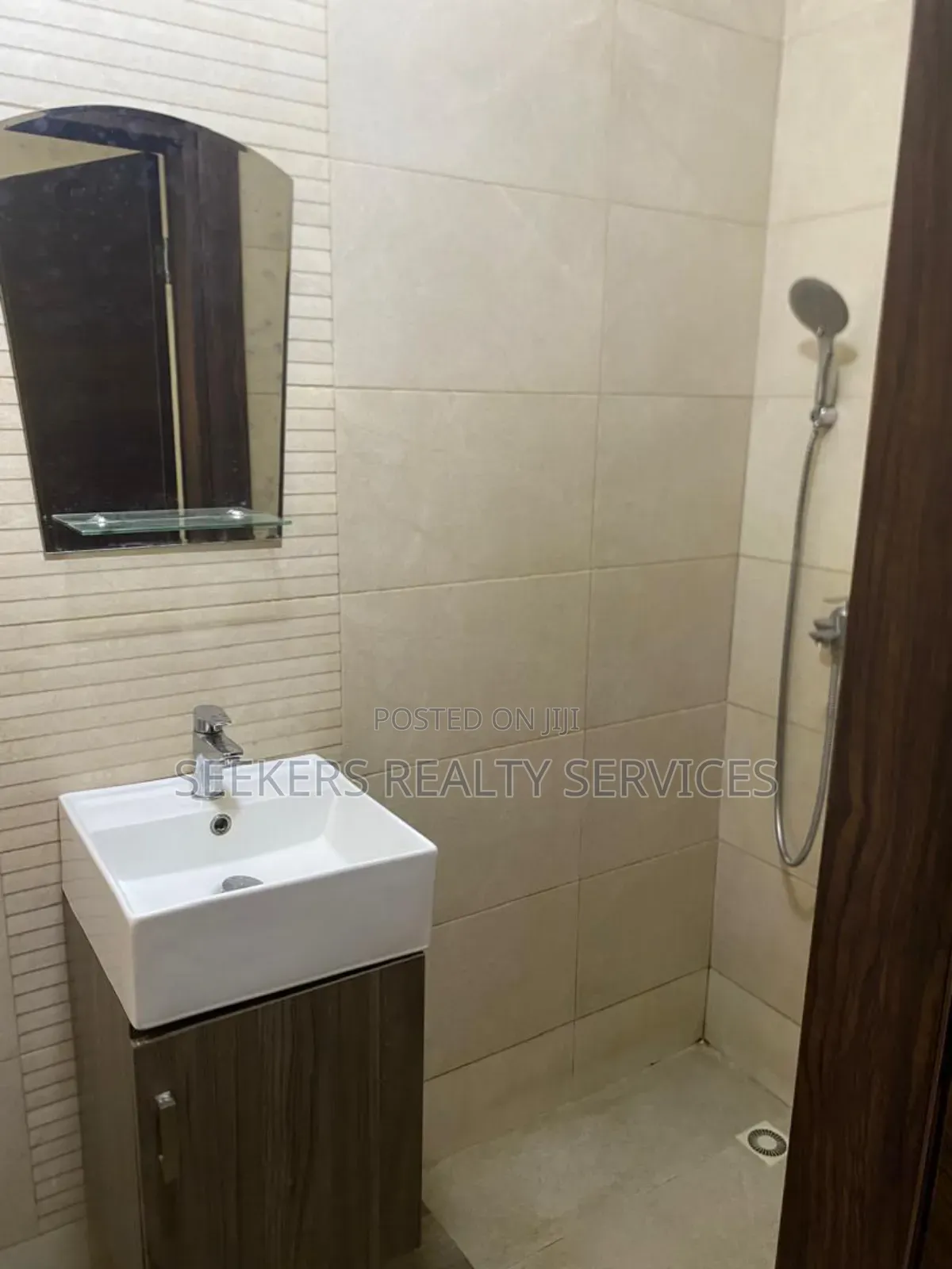 Furnished 3bdrm Townhouse / Terrace in Seekers Realty, East Legon