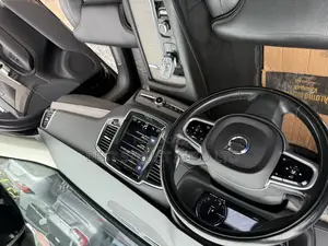 Volvo XC90 Plug-In Hybrid 2025 Black