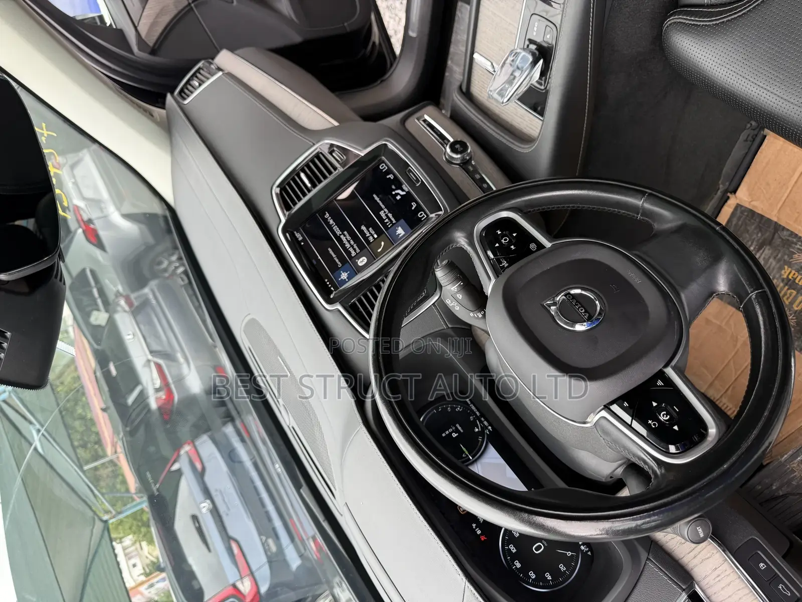 Volvo XC90 Plug-In Hybrid 2025 Black