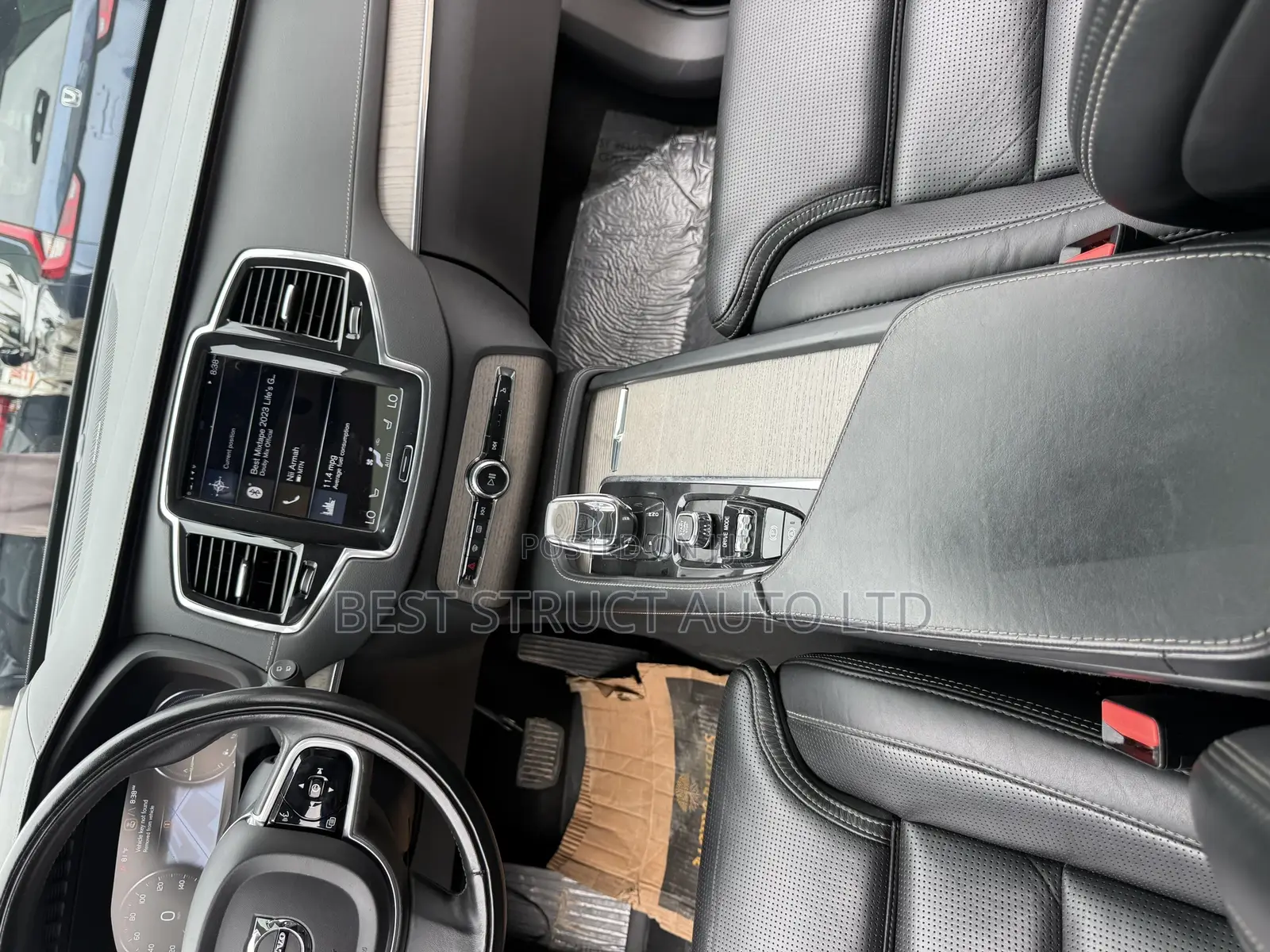 Volvo XC90 Plug-In Hybrid 2025 Black