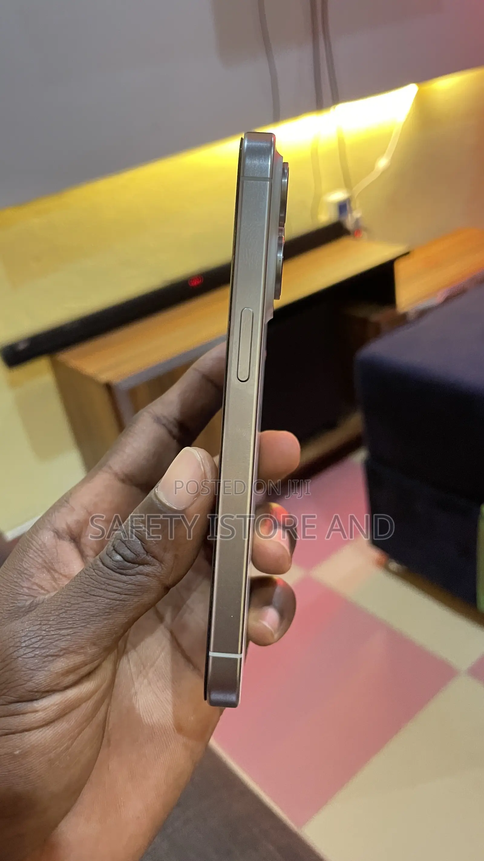 New Apple iPhone 15 Pro 128 GB Silver
