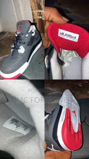 Jordan4 Black and White