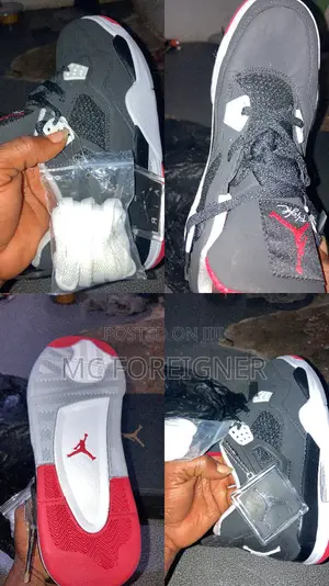 Jordan4 Black and White