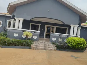 7bdrm House in Atonsu  Feyiase, Kumasi Metropolitan for sale