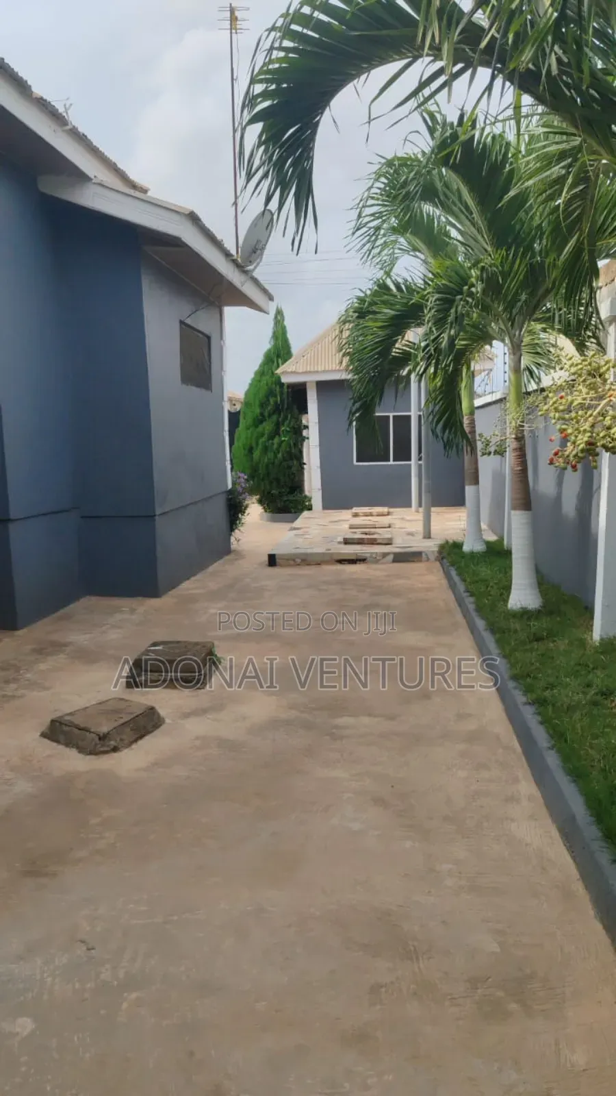 7bdrm House in Atonsu  Feyiase, Kumasi Metropolitan for sale
