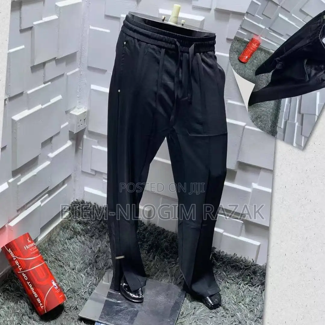 High Quality Plain Joggers Available in Stock