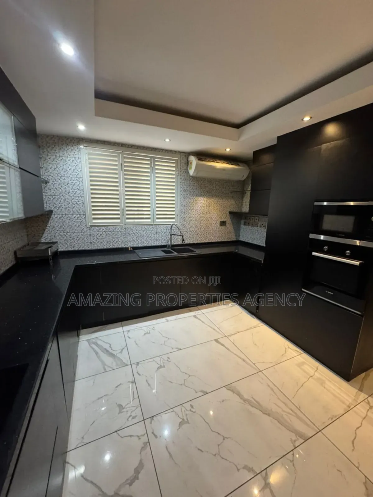 5bdrm House in Ridge for sale