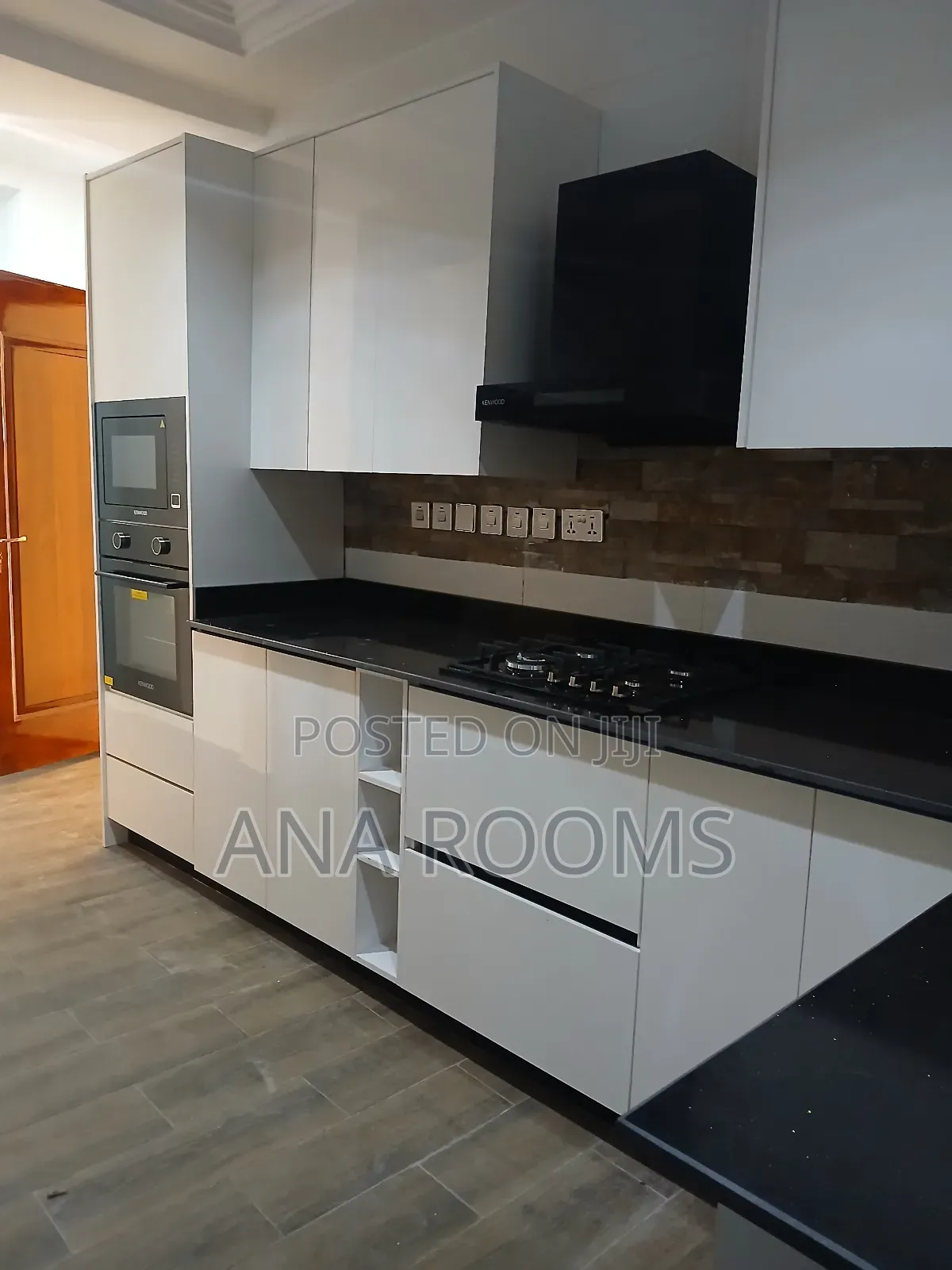 2bdrm Apartment in Community 12, Tema Metropolitan for rent