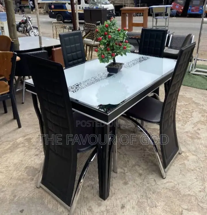 A Gorgeous Dining Sets