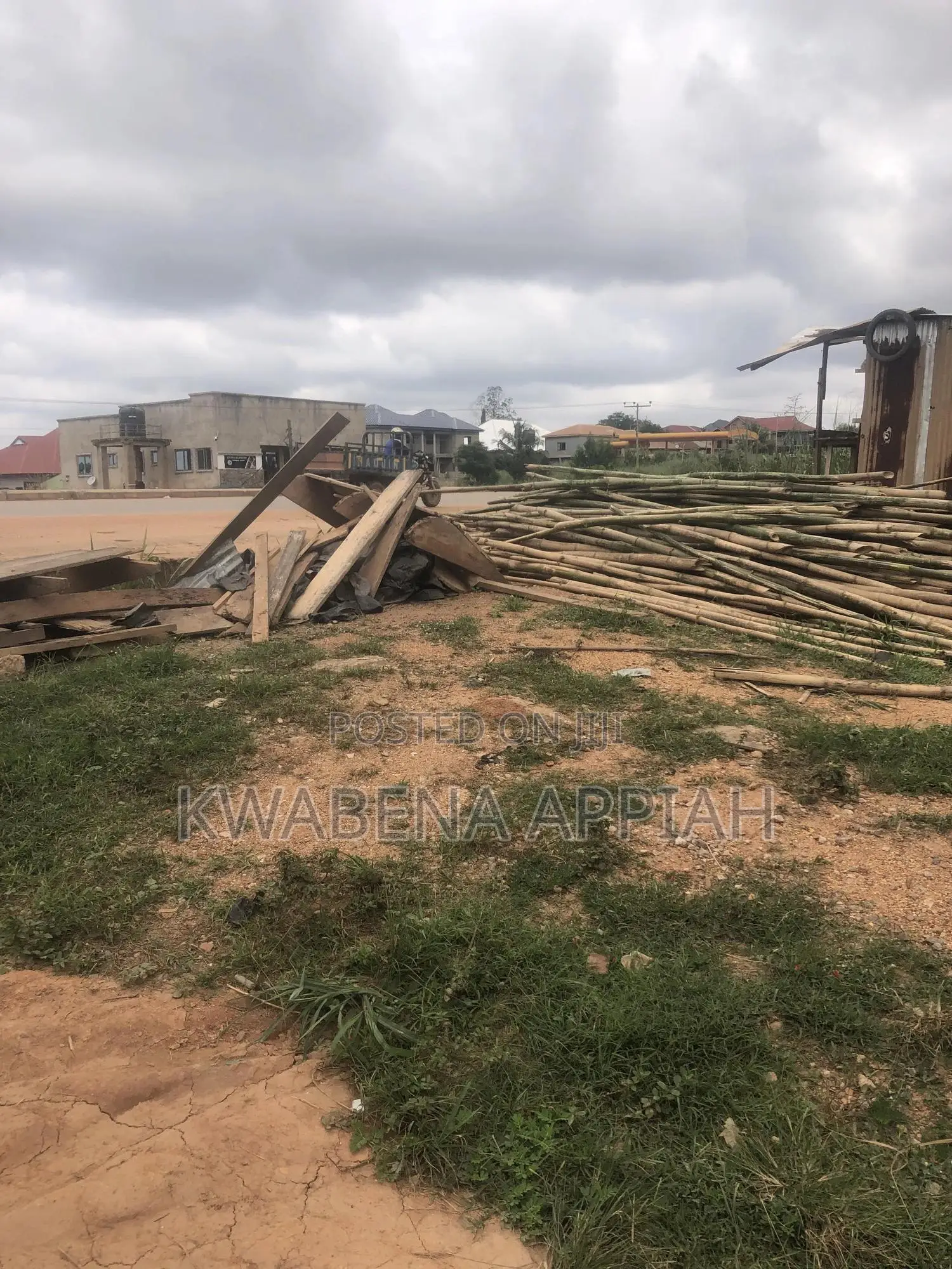 Plots Of Land Is On Sales At Lakeroad On Main Road