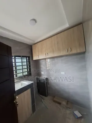 1bdrm Apartment in Community 23, Tema Metropolitan for rent