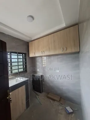 1bdrm Apartment in Community 23, Tema Metropolitan for rent