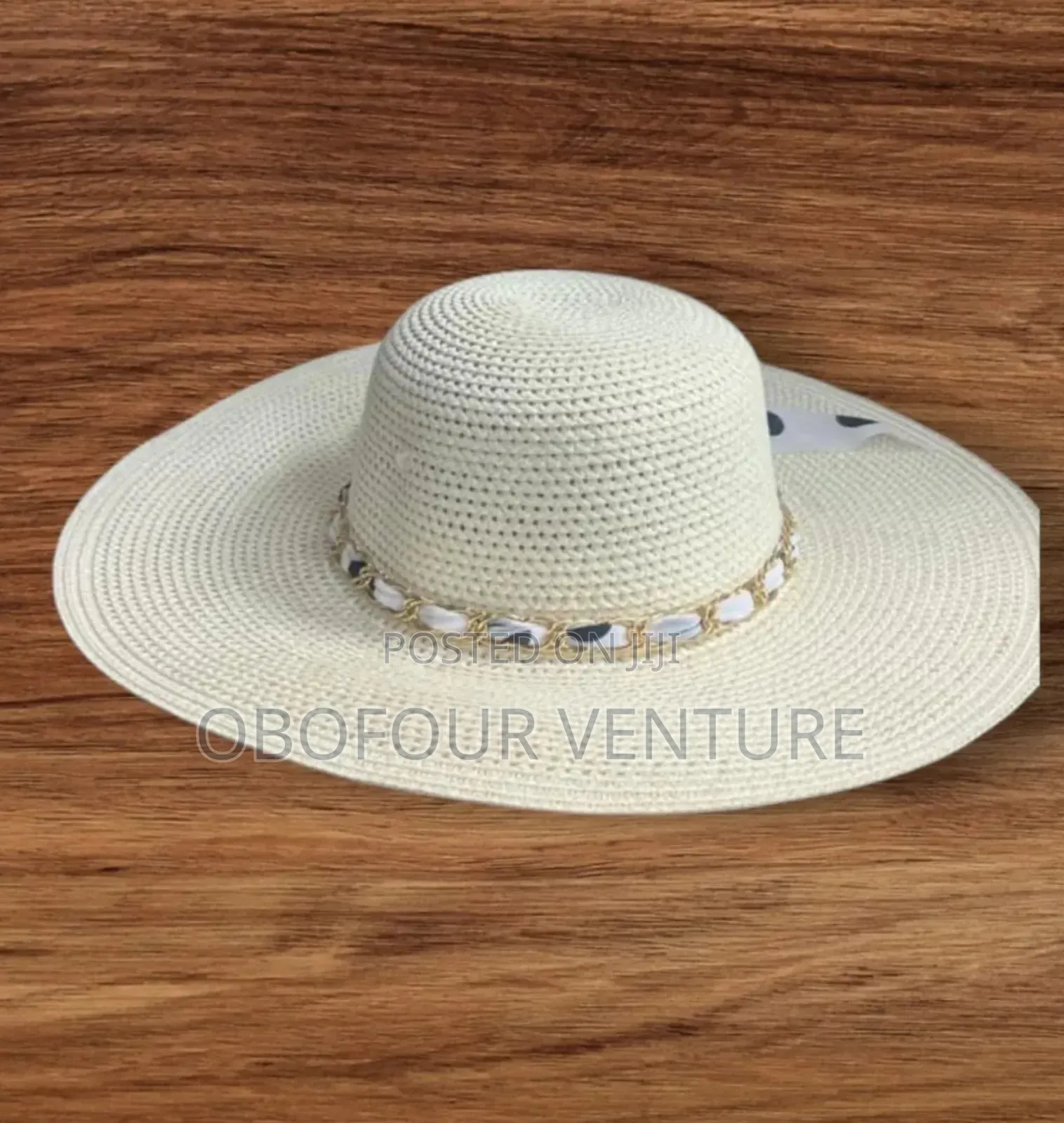 Elegant Sun Hat for Ladies, for All Occasions.