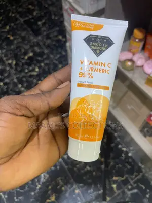 Smooth Diamond Vitamin C + Turmeric 99% Hydrating Hand Cream