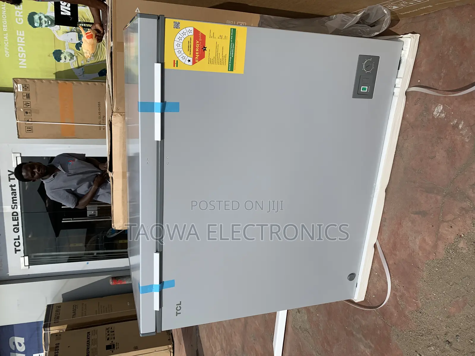 Elegant TCL Freezer, Litres 251